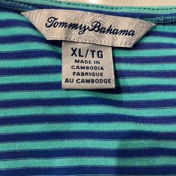 Tommy Bahama SS V-neck Top - Picture 5 of 6